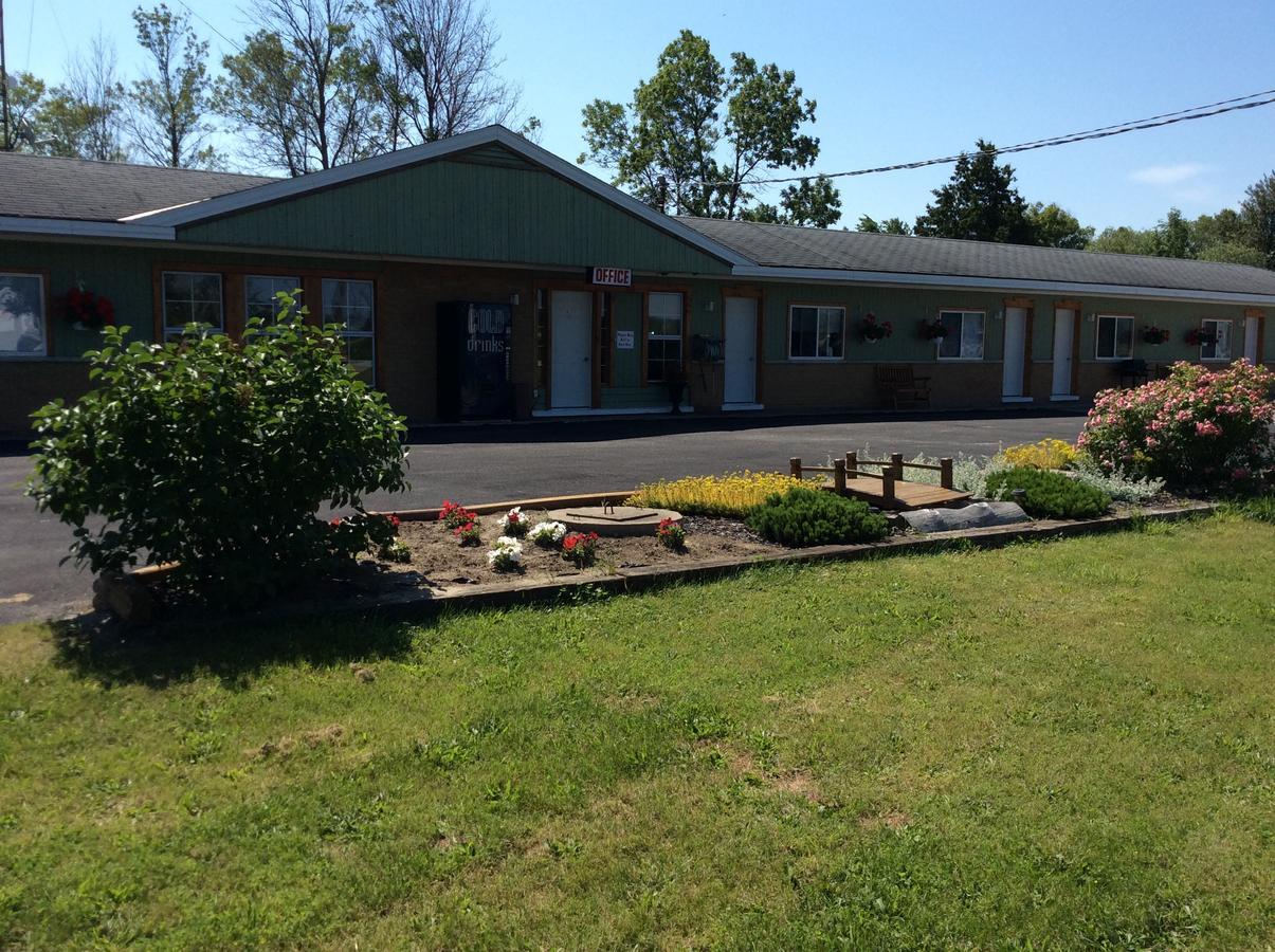 Tay Motel Waubaushene Esterno foto